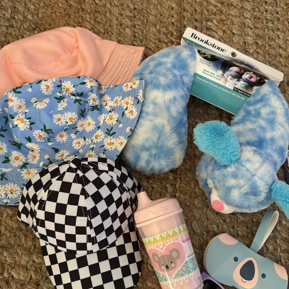 BROOKSTONE BUNNY KIDS ANIMAL BUNNY TRAVEL PILLOW BUNDLE - Picture 13 of 14